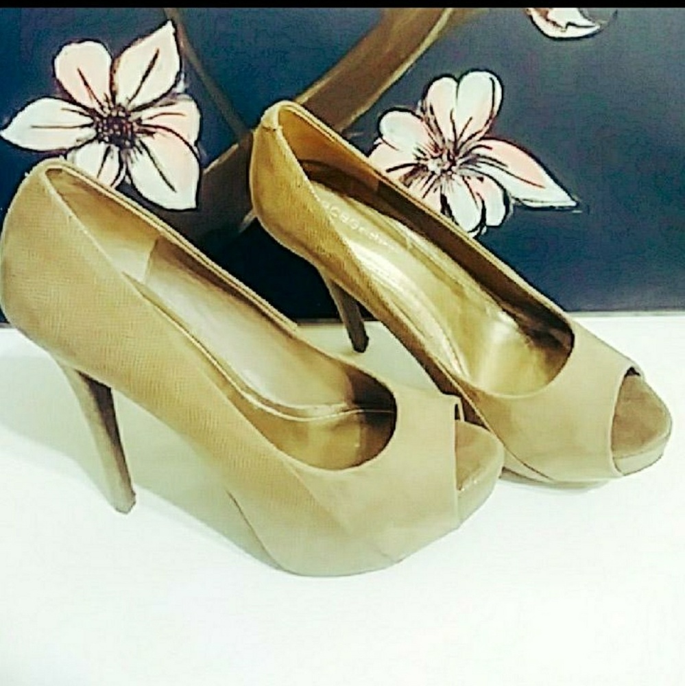 BCBGeneration heels